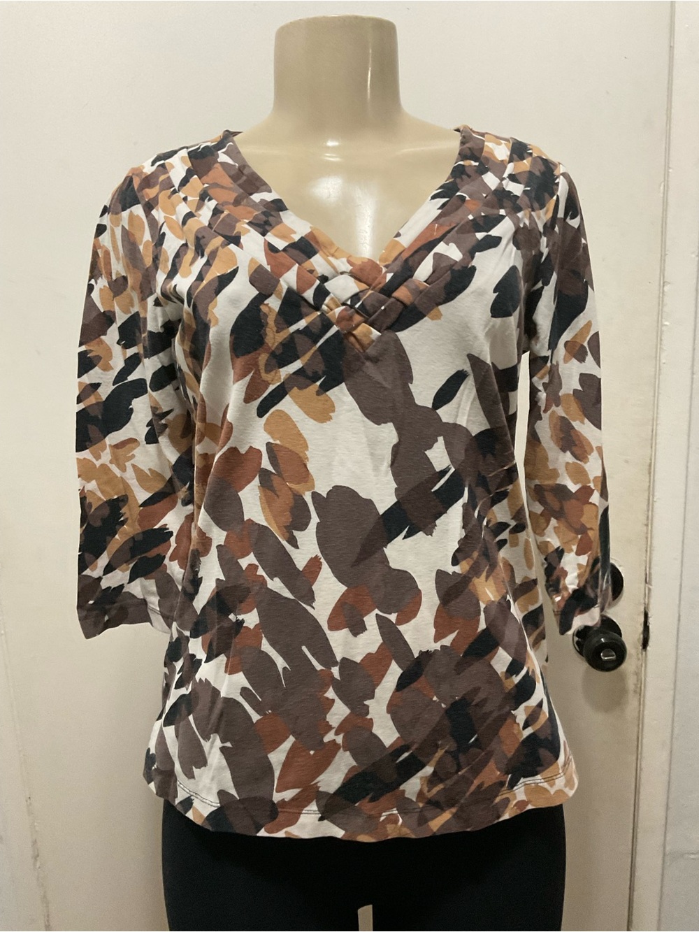 Dana Buchman women's V-Neck Y2K 3/4 Sleeve Patterned Brown & White top size S